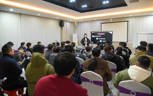 牛仔类目成TikTok Shop 2025年重点机会赛道！