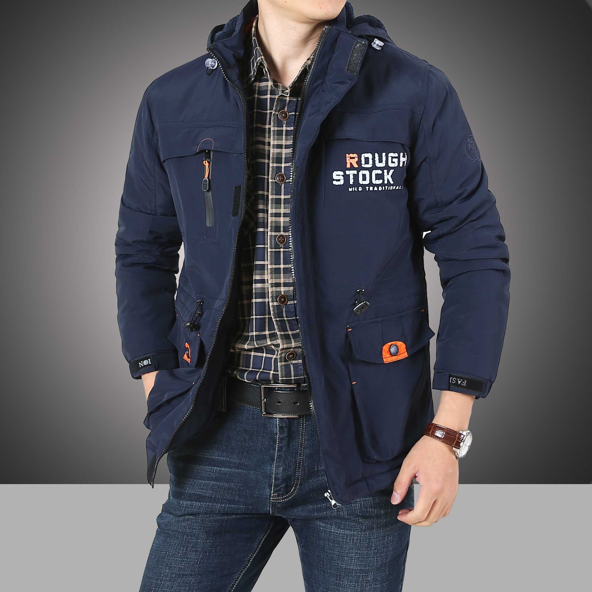 冲锋衣男秋季薄款宽松休闲外套户外速干防水透气大码多口袋夹克男