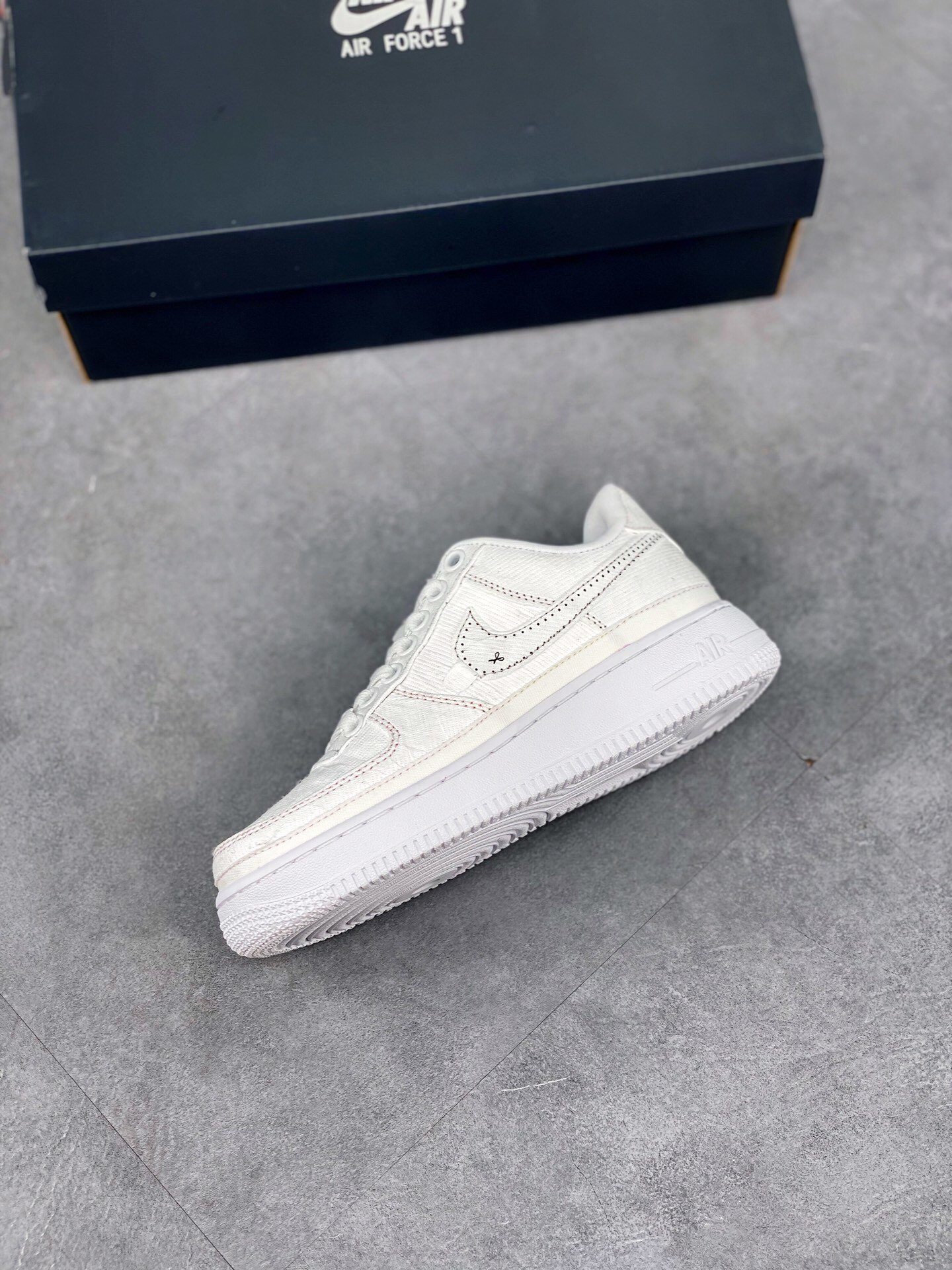 空军一号新款白色撕撕乐低帮系带女鞋小白鞋板鞋 莆田鞋