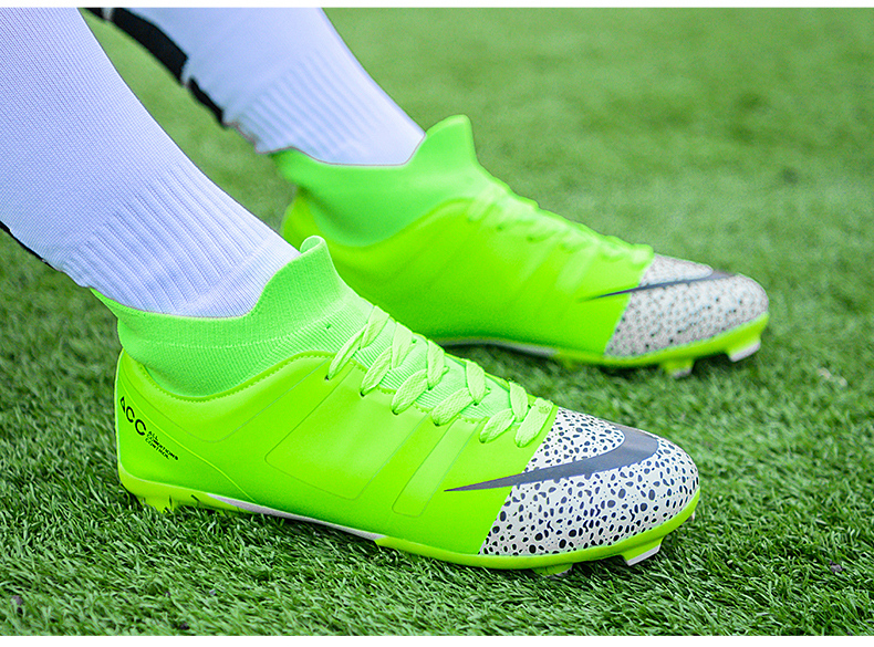 足球鞋