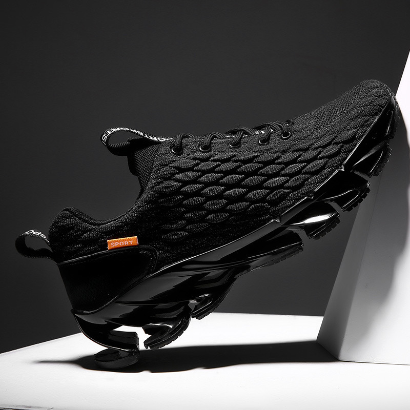 爆款刀锋鞋男 超弹飞织面tpu鞋底 大量现货 专利款