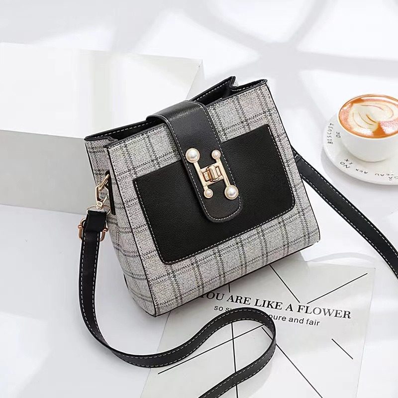 Piccola borsa 2025 Nuova versione coreana della borsa a tracolla da donna con tracolla selvaggia alla moda_voghion.com