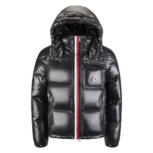 羽绒服穿几年就不暖和了是什么原因？